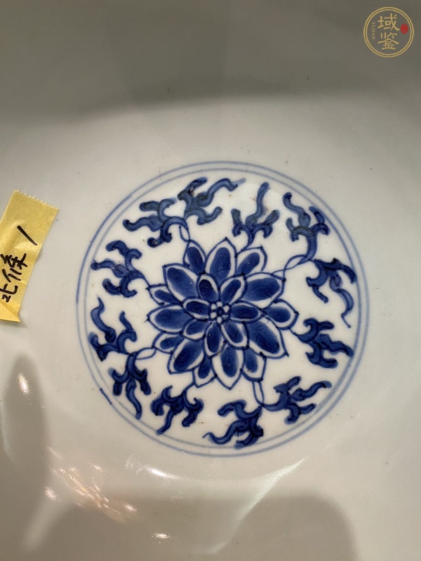 古玩陶瓷青花八吉祥茶碗真品鑒賞圖