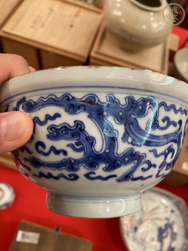 古玩陶瓷青花夔龍紋唇口茶碗真品鑒賞圖