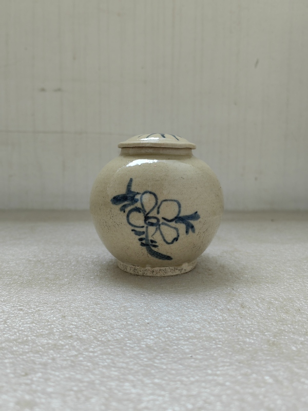 古玩陶瓷青花花卉紋蓋罐拍賣,當前價格980元