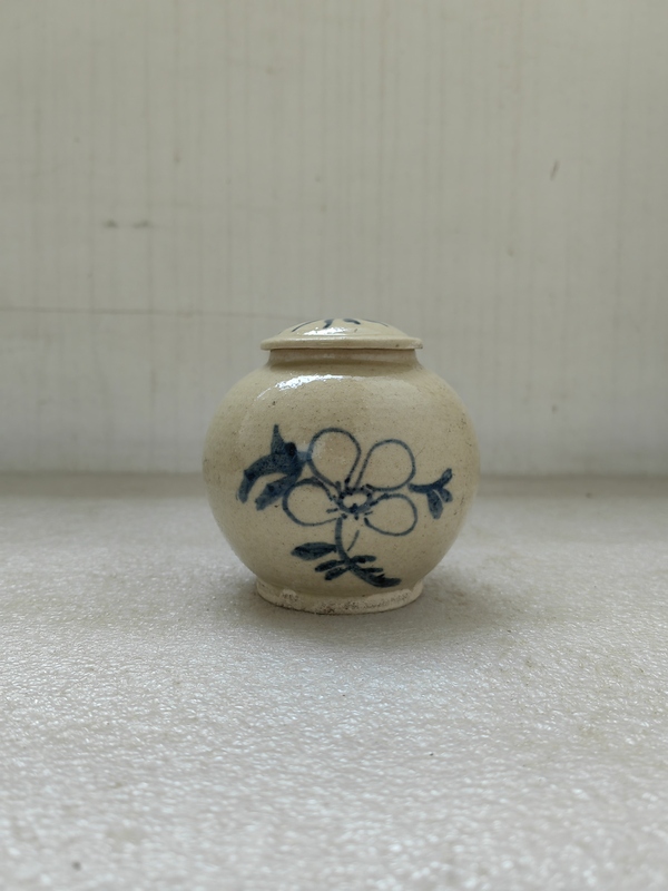 古玩陶瓷青花花卉紋蓋罐拍賣,當前價格980元