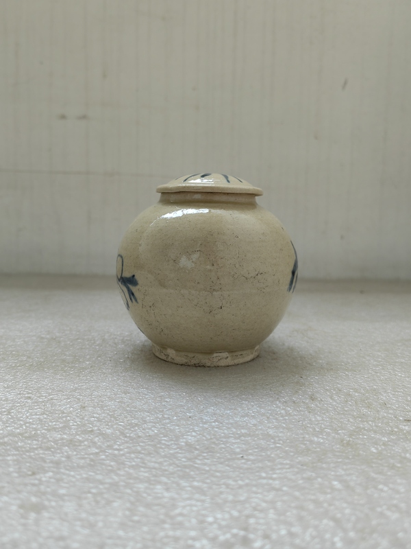 古玩陶瓷青花花卉紋蓋罐拍賣,當前價格980元