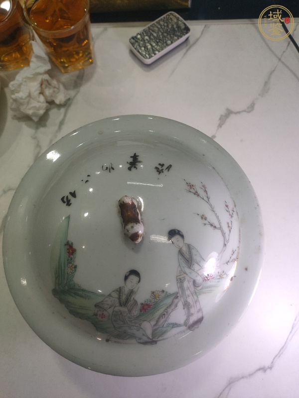 古玩陶瓷粉彩庭院仕女圖粥罐真品鑒賞圖