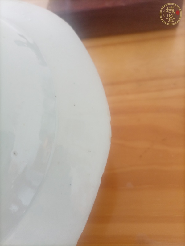 古玩陶瓷乾隆·彩繪花卉紋盤真品鑒賞圖