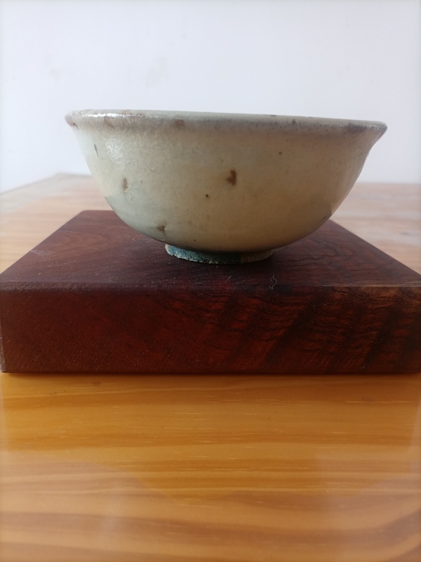 古玩陶瓷明末清初.華寧窯白釉茶碗150拍賣，當(dāng)前價格150元