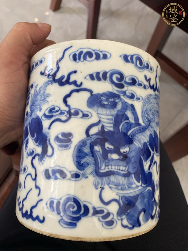 古玩陶瓷青花獅子紋筆筒真品鑒賞圖