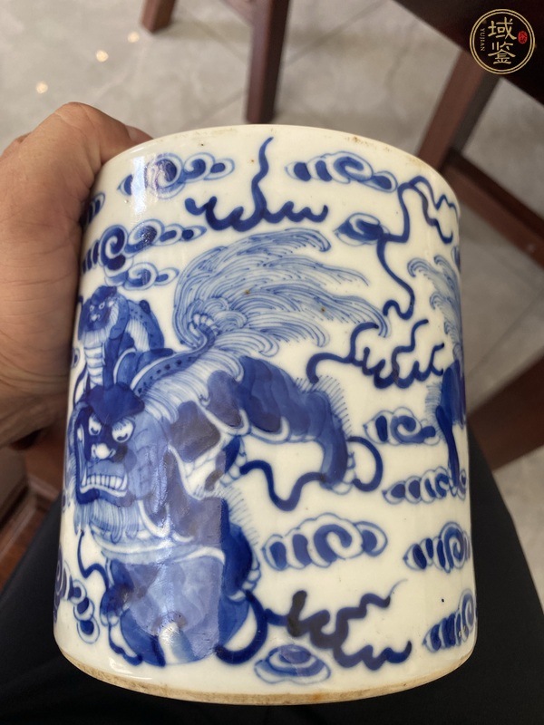 古玩陶瓷青花獅子紋筆筒真品鑒賞圖