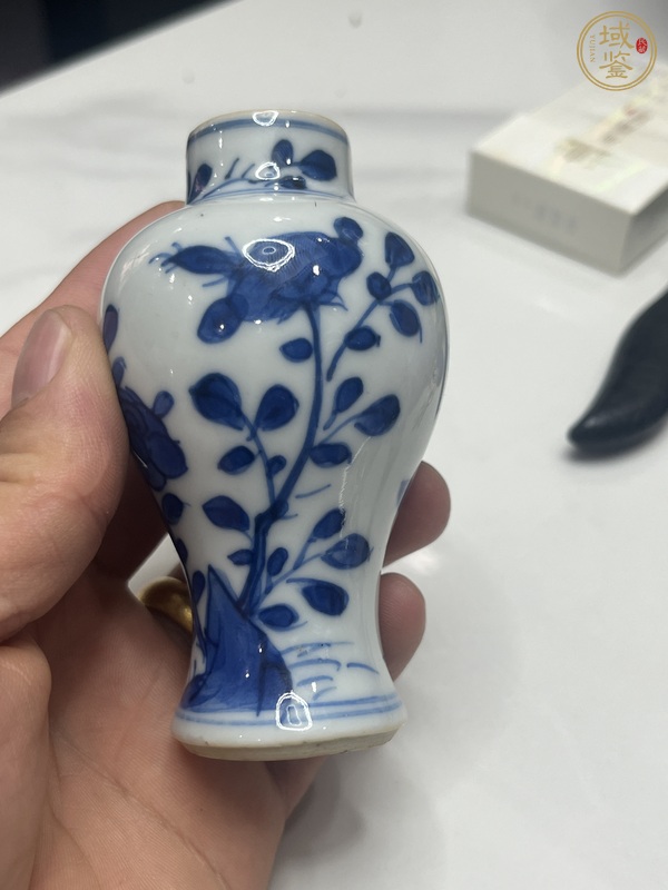 古玩陶瓷花卉紋青花雞腿蓋瓶真品鑒賞圖