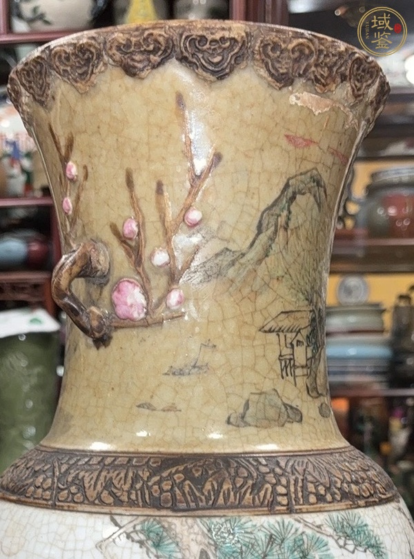 古玩陶瓷哥釉地鐵銹釉淺絳彩梅枝耳瓶真品鑒賞圖