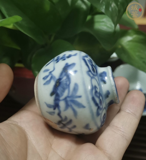 古玩陶瓷青花花卉紋罐真品鑒賞圖