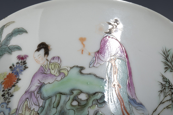 古玩陶瓷民國(guó)·粉彩庭院仕女圖馬蹄碗拍賣，當(dāng)前價(jià)格16000元