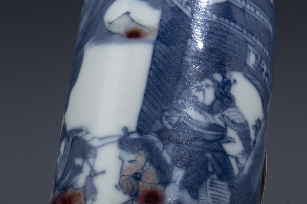 古玩陶瓷晚清·青花釉里紅高亮趕水紋鼻煙壺拍賣，當(dāng)前價(jià)格8200元