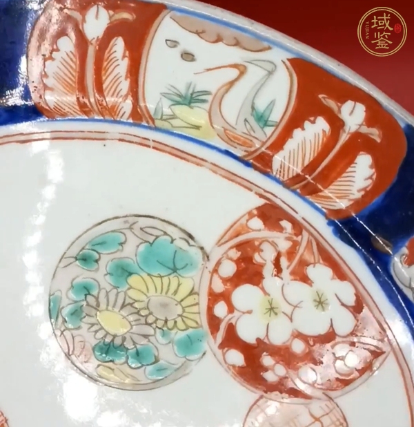 古玩陶瓷青花加彩盤真品鑒賞圖