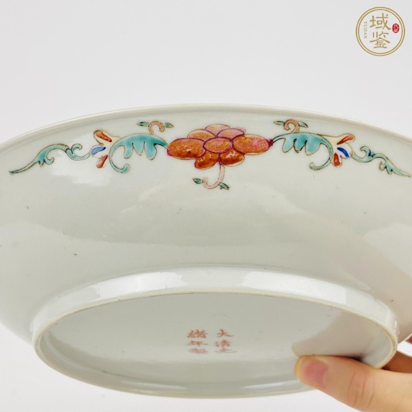 古玩陶瓷粉彩龍鳳紋盤真品鑒賞圖