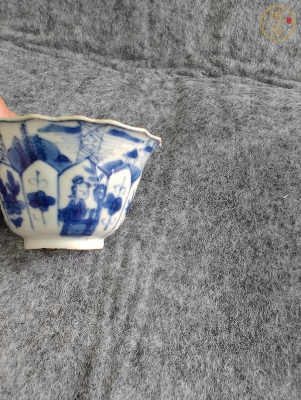 古玩陶瓷康熙青花花口杯真品鑒賞圖