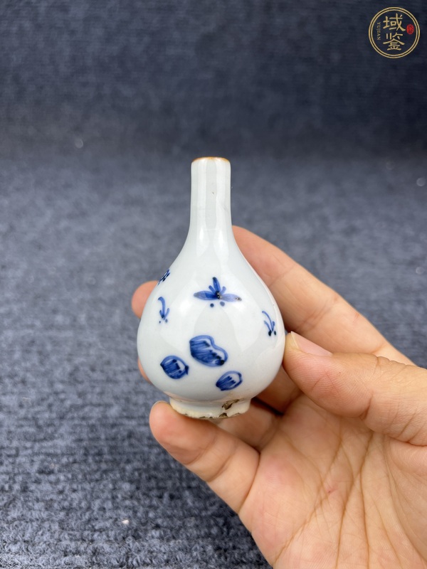 古玩陶瓷青花花卉紋小膽瓶真品鑒賞圖