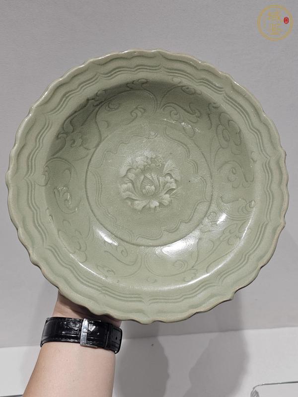 古玩陶瓷龍泉盤真品鑒賞圖