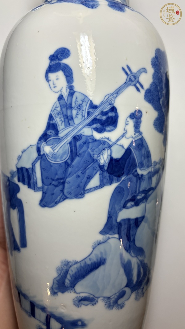 古玩陶瓷青花侍女器樂紋瓶真品鑒賞圖