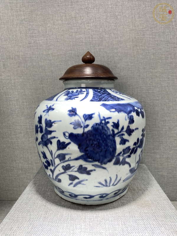 古玩陶瓷青花花鳥紋罐真品鑒賞圖