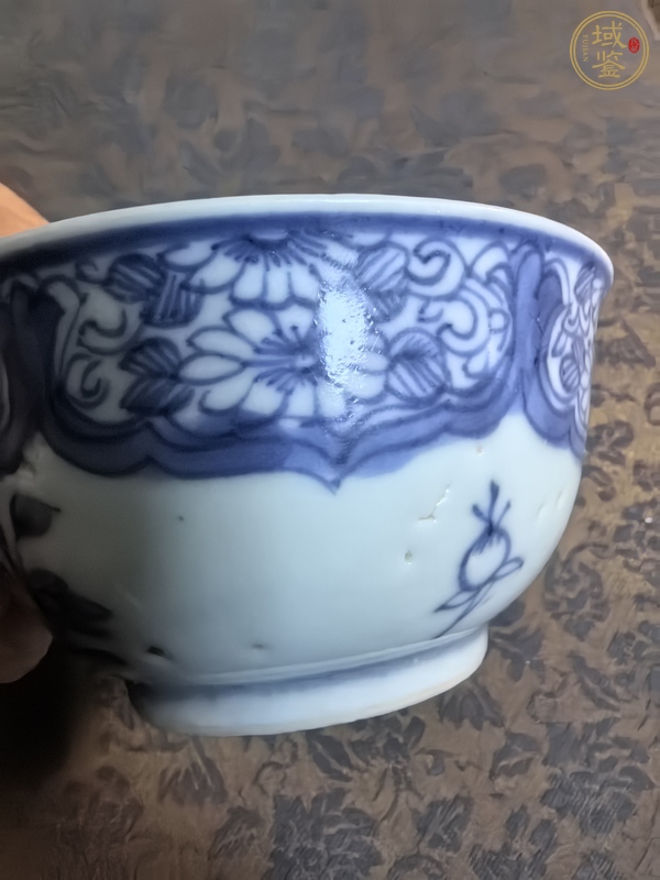 古玩陶瓷花卉紋青花杯真品鑒賞圖