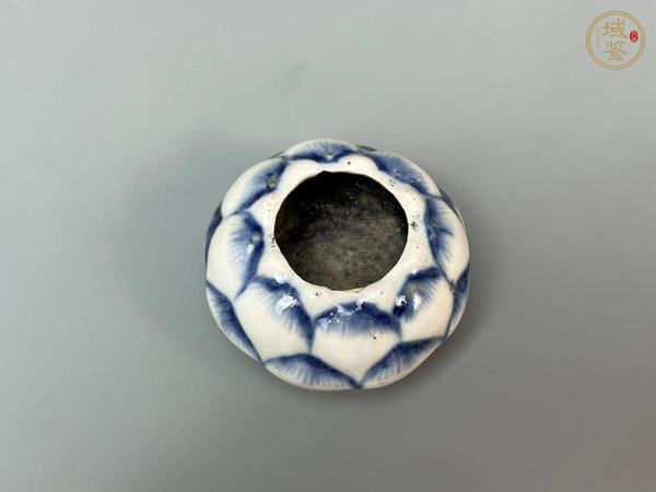 古玩陶瓷蓮花水盂真品鑒賞圖