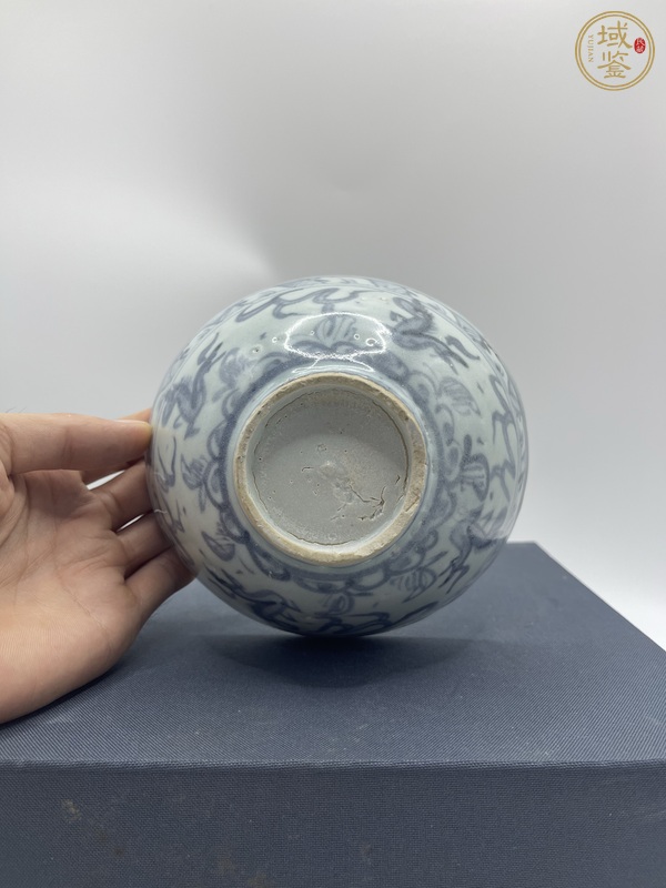 古玩陶瓷青花飛馬紋茶碗真品鑒賞圖