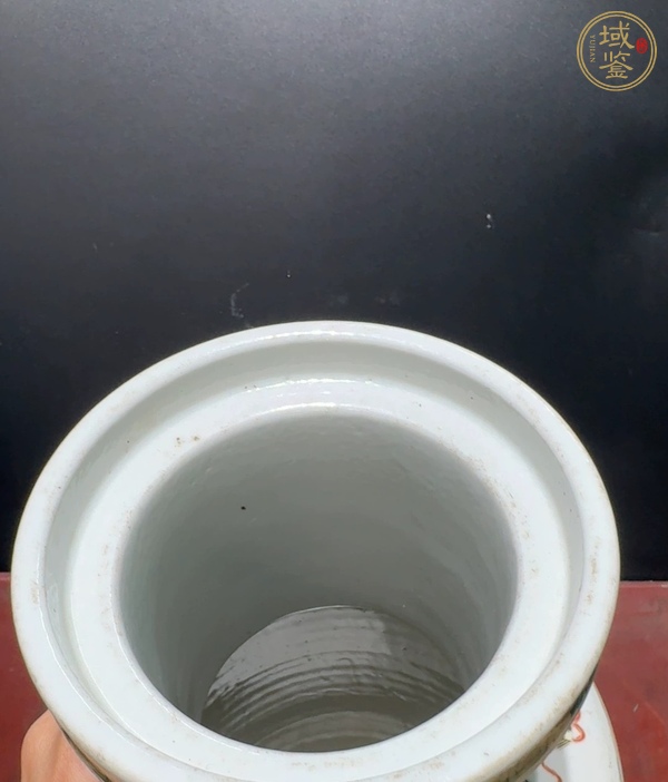 古玩陶瓷五彩人物侍女棒槌瓶真品鑒賞圖