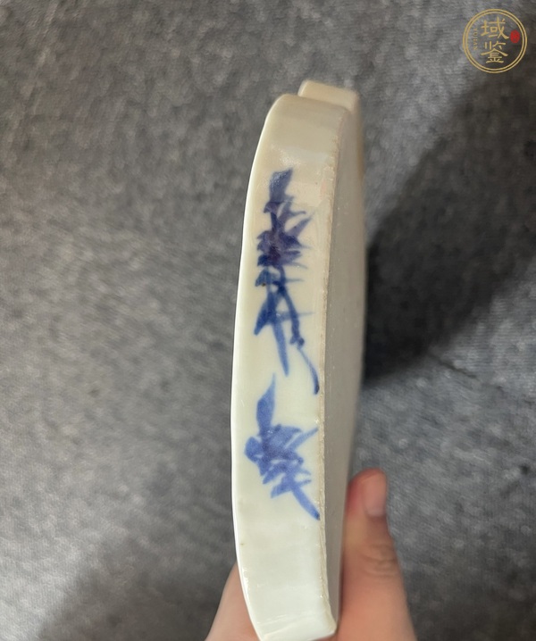 古玩陶瓷花鳥(niǎo)紋青花茶盤(pán)真品鑒賞圖