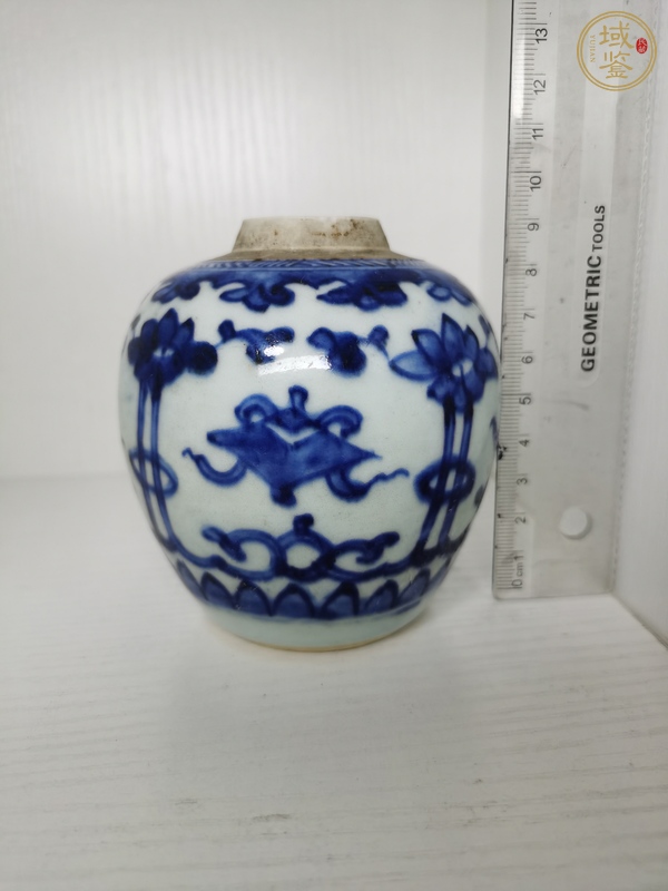 古玩陶瓷花間雜寶紋青花罐真品鑒賞圖