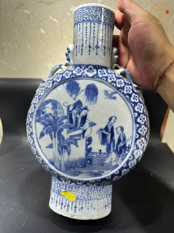 古玩陶瓷青花侍女紋抱月瓶真品鑒賞圖