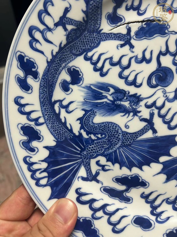 古玩陶瓷青花雙飛龍紋盤真品鑒賞圖