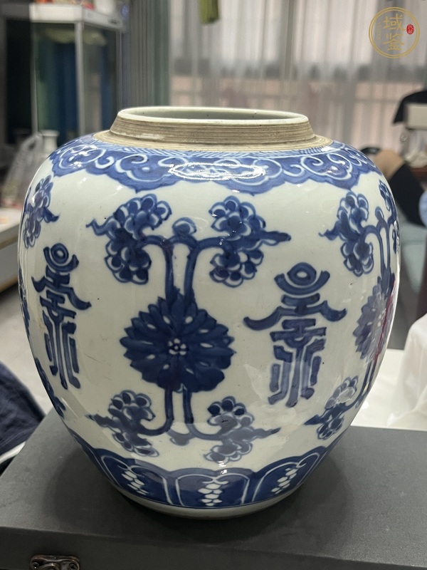 古玩陶瓷花間壽字紋青花罐真品鑒賞圖