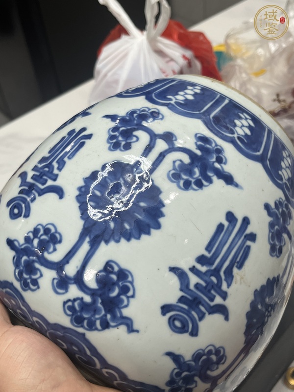 古玩陶瓷花間壽字紋青花罐真品鑒賞圖