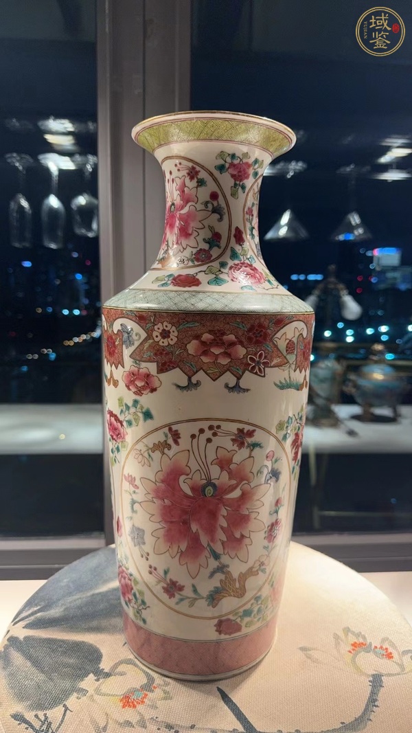 古玩陶瓷花卉紋粉彩瓶真品鑒賞圖