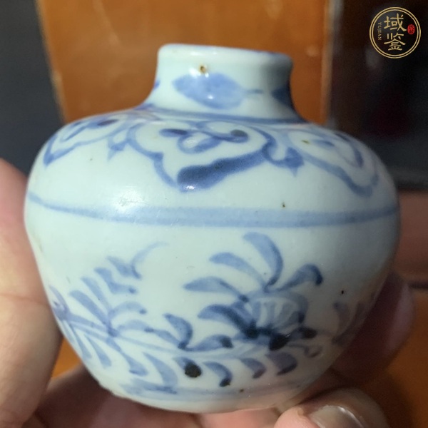 古玩陶瓷青花花卉紋罐真品鑒賞圖