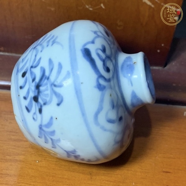 古玩陶瓷青花花卉紋罐真品鑒賞圖