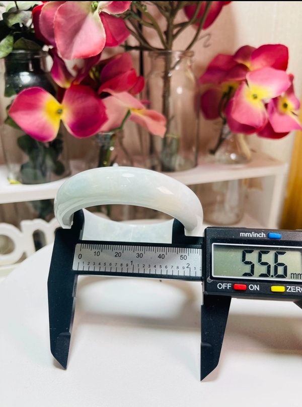 古玩玉器天然翡翠手鐲拍賣,當(dāng)前價(jià)格1900元