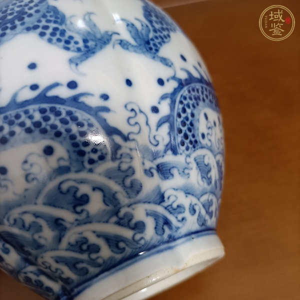 古玩陶瓷青花龍紋石榴尊真品鑒賞圖