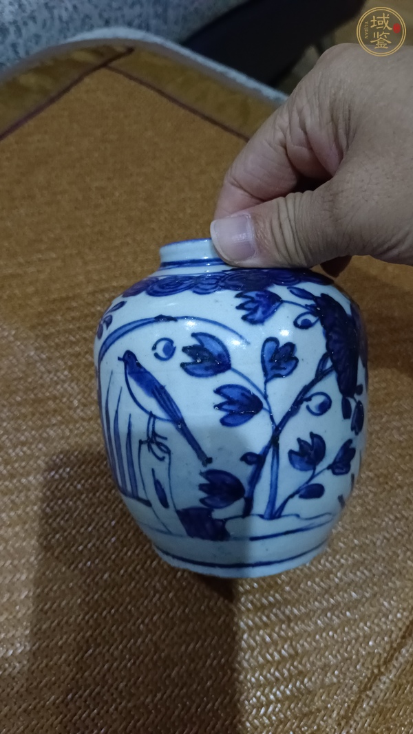 古玩陶瓷花鳥紋青花罐真品鑒賞圖