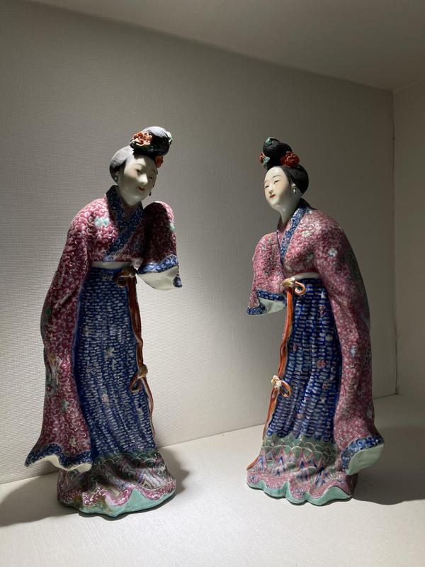 古玩陶瓷晚清粉彩仕女一對(duì)拍賣,當(dāng)前價(jià)格21888元