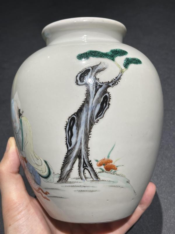 古玩陶瓷清代粉彩靈童獻(xiàn)壽太白罐拍賣,當(dāng)前價(jià)格21888元