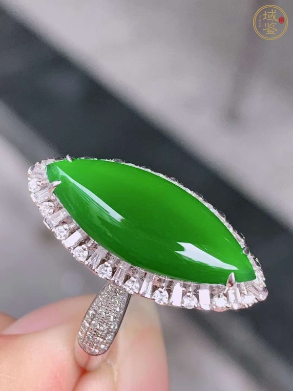 古玩玉器天然翡翠鑲嵌戒指真品鑒賞圖