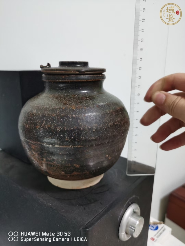 古玩陶瓷褐釉蓋罐真品鑒賞圖