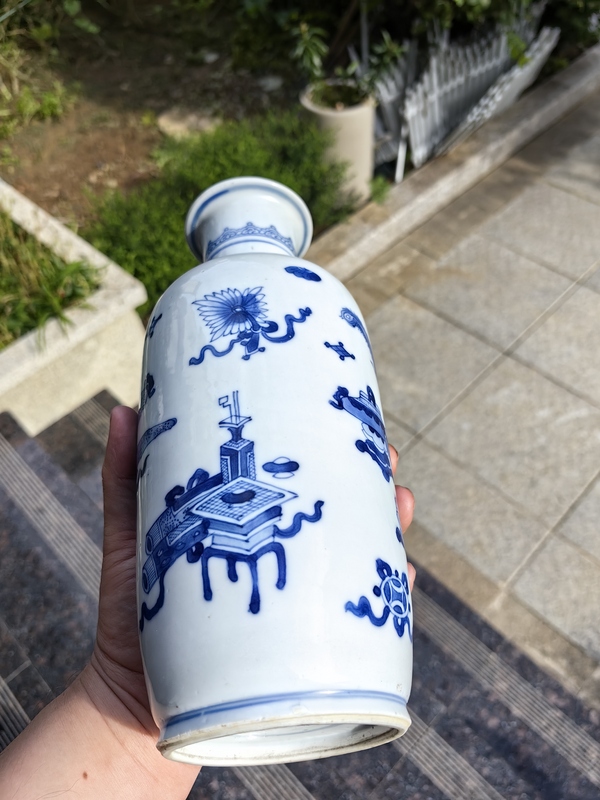 古玩陶瓷清康熙青花博古紋棒槌瓶拍賣,當(dāng)前價(jià)格29800元