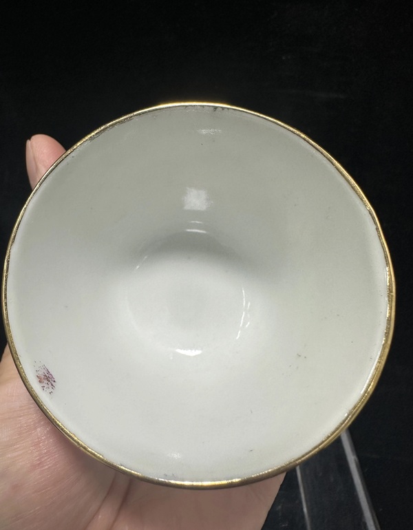 古玩陶瓷民國金地開窗胭脂紅山水紋鈴鐺杯拍賣,當前價格550元