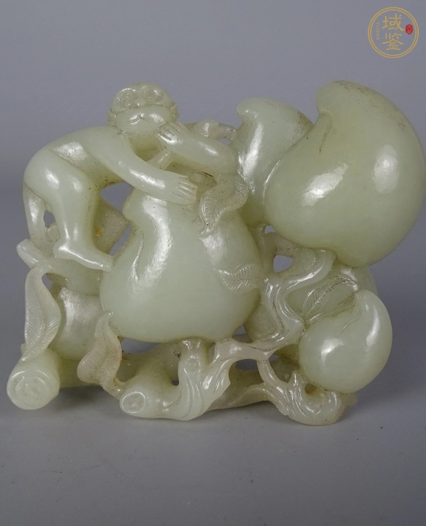 古玩玉器和田玉雕“靈猴獻(xiàn)壽”擺件真品鑒賞圖