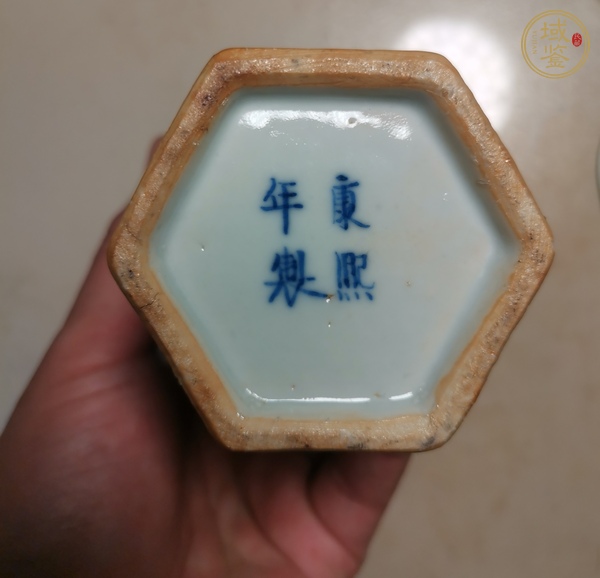 古玩陶瓷青花人物故事紋六方瓶真品鑒賞圖