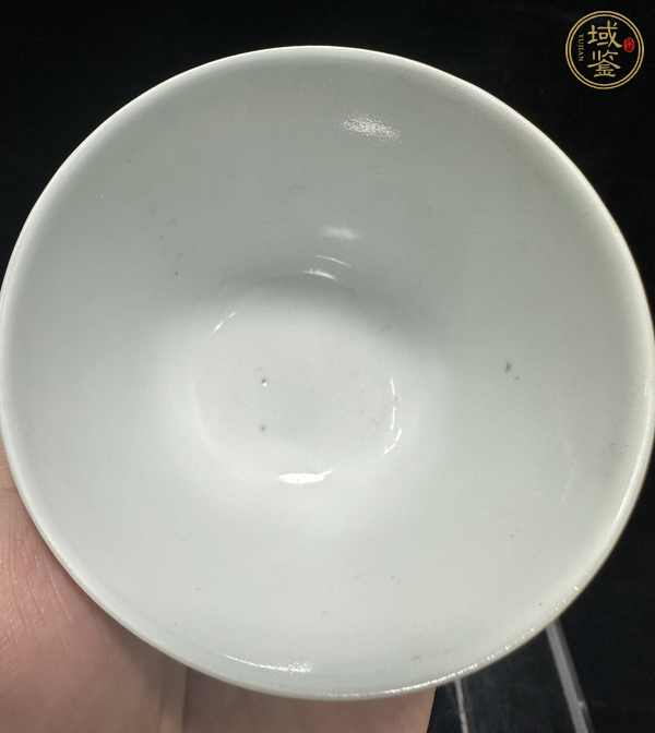 古玩陶瓷松石綠地粉彩花間壽紋仰鐘杯真品鑒賞圖