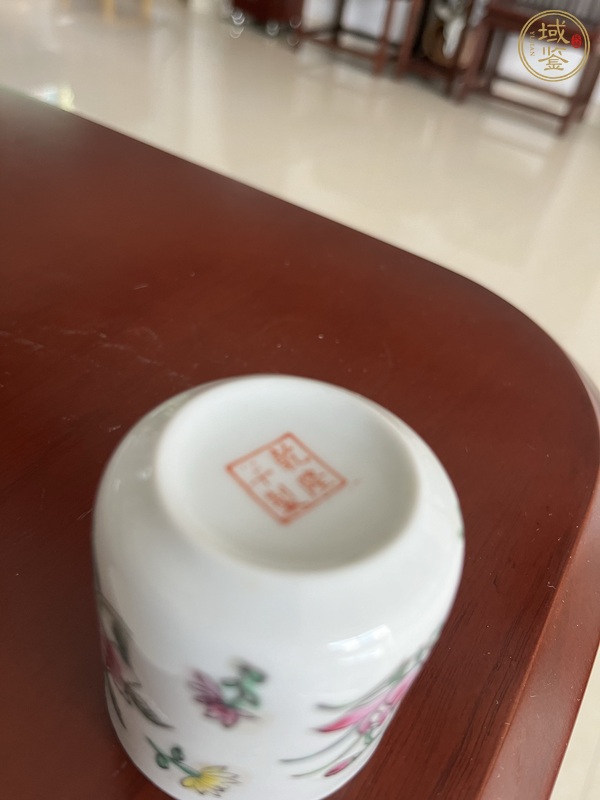 古玩陶瓷廣彩杯碟真品鑒賞圖