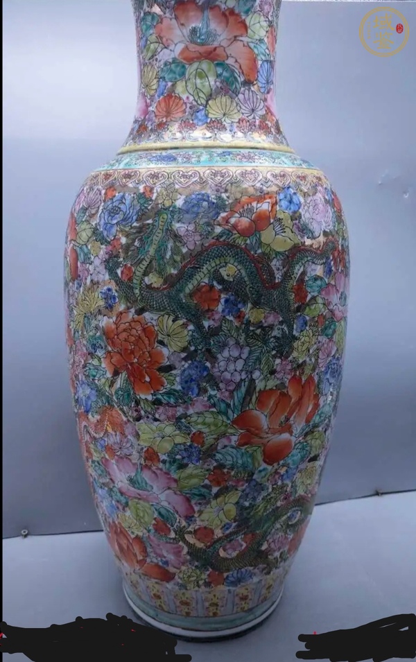 古玩陶瓷百花不落花間龍紋粉彩盤口瓶真品鑒賞圖