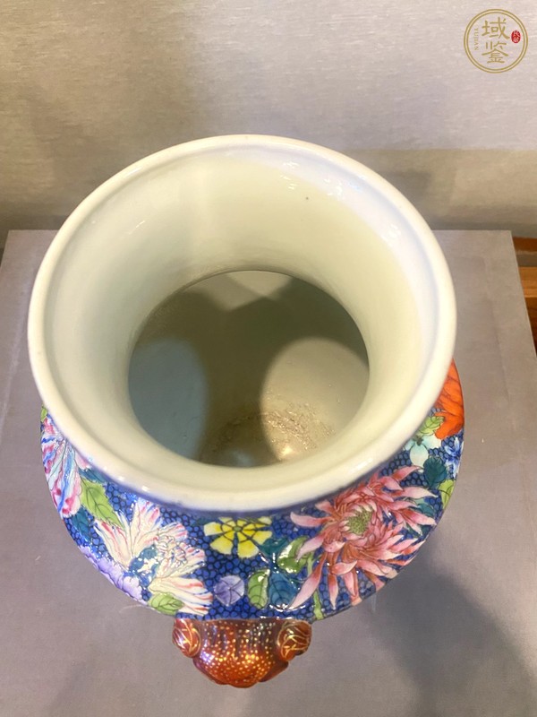 古玩陶瓷粉彩百花開(kāi)窗山水紋雙獅耳尊瓶真品鑒賞圖